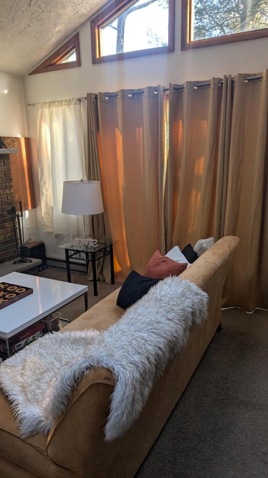 Ambiance - King Bed Cabin, Jetted-Tub & Fireplace Tobyhanna エクステリア 写真